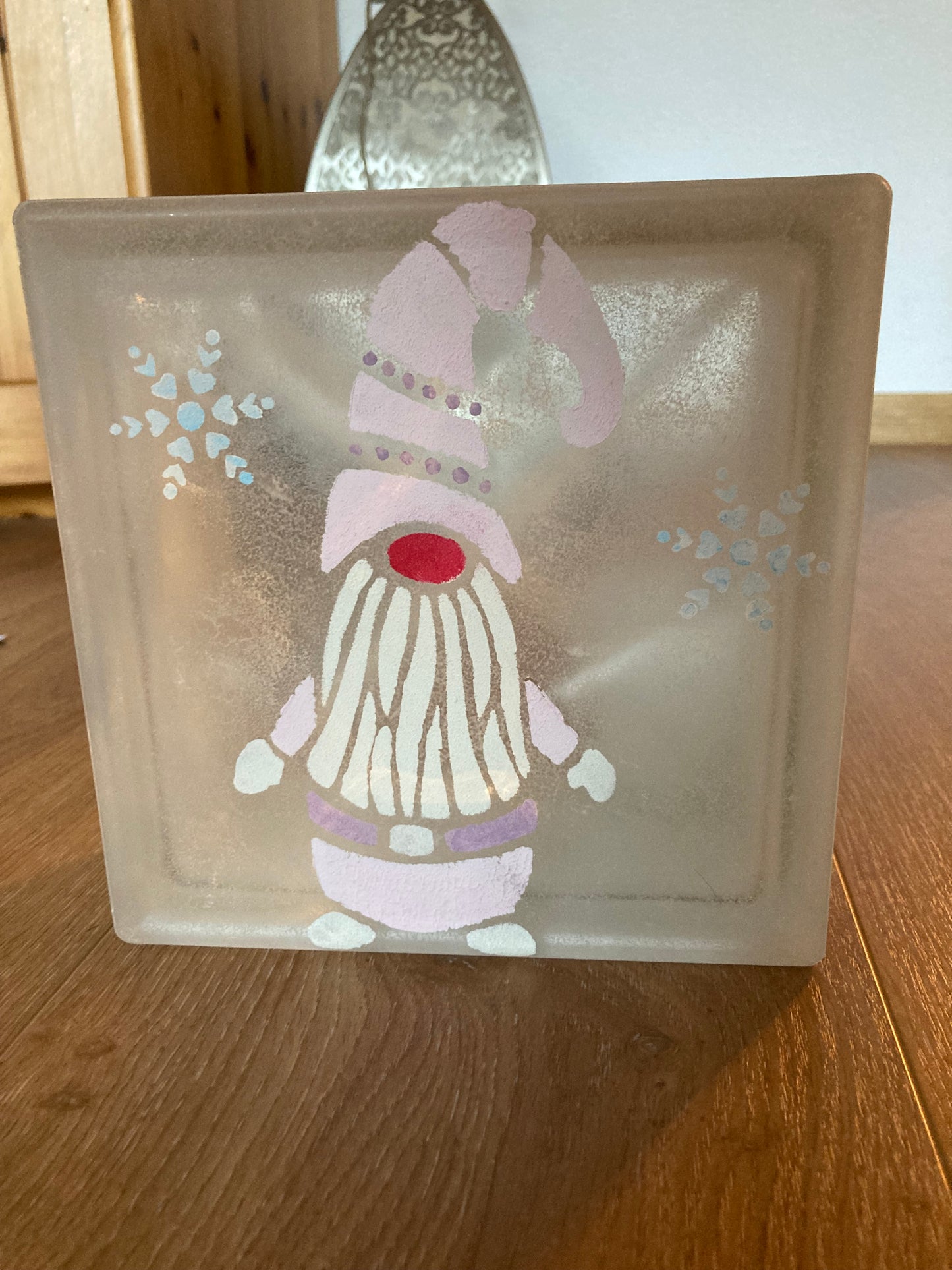 Weihnachtlicher Glasbaustein Wichtel rosa