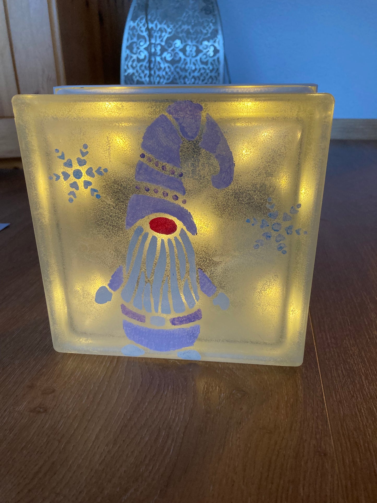 Weihnachtlicher Glasbaustein Wichtel rosa