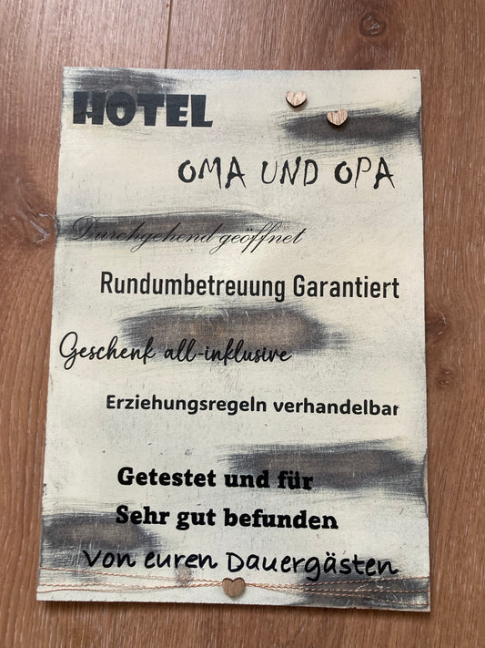 Holzschild A4 Hotel Oma und Opa
