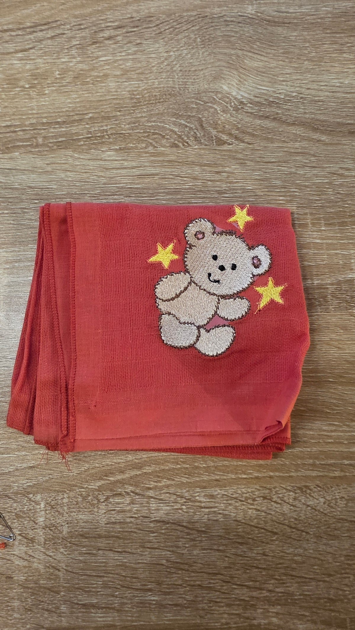 Nuschi mit süssen Stickmotiven – farbenfroh &amp; vielseitig 🧸✨