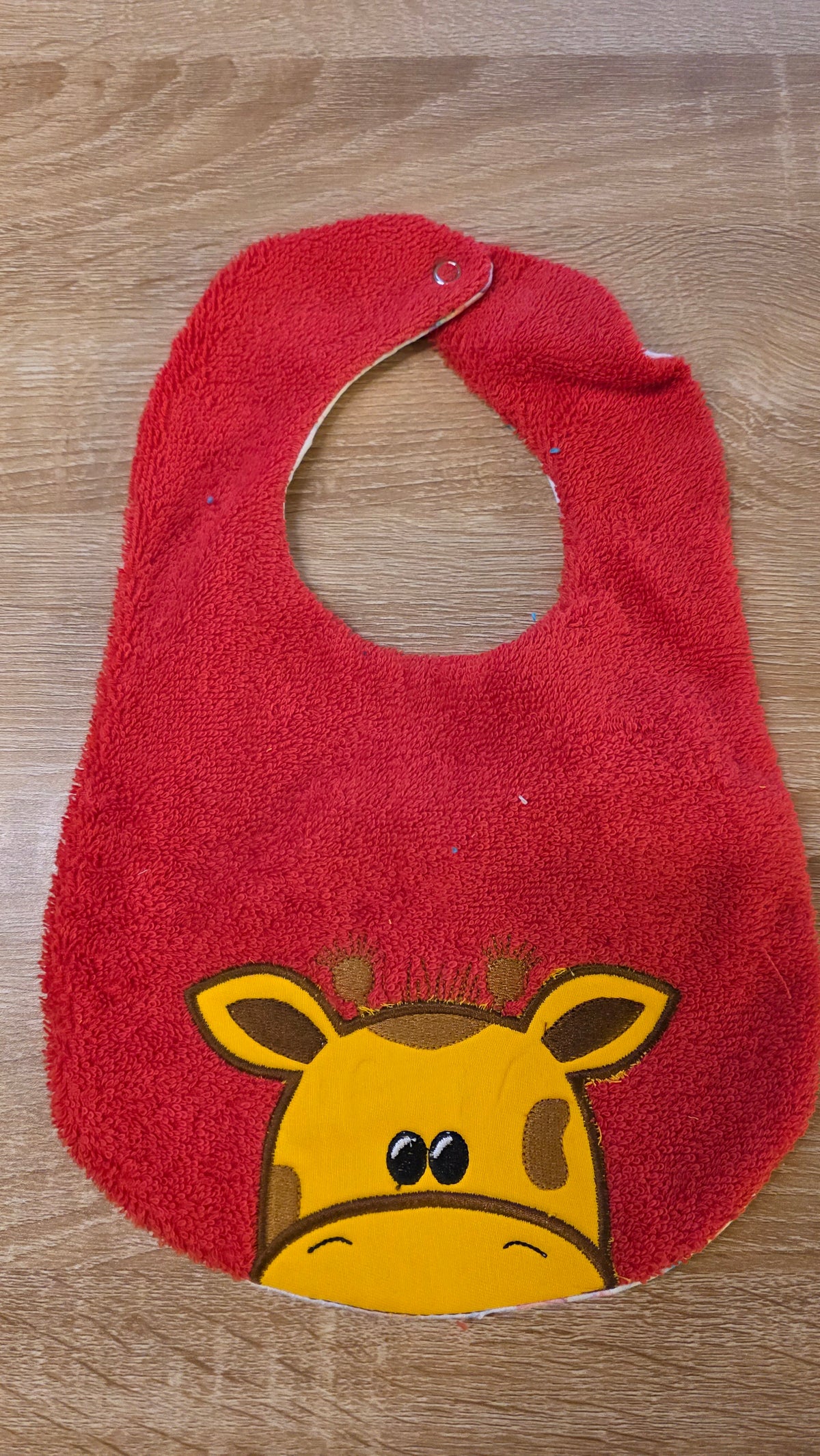 Baby-Lätzchen mit süßen Tiermotiven – einzeln erhältlich