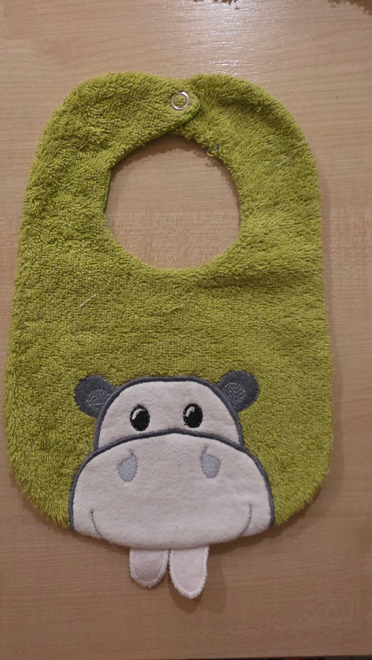 Babylatz mit süssen Tiermotiv 0-12